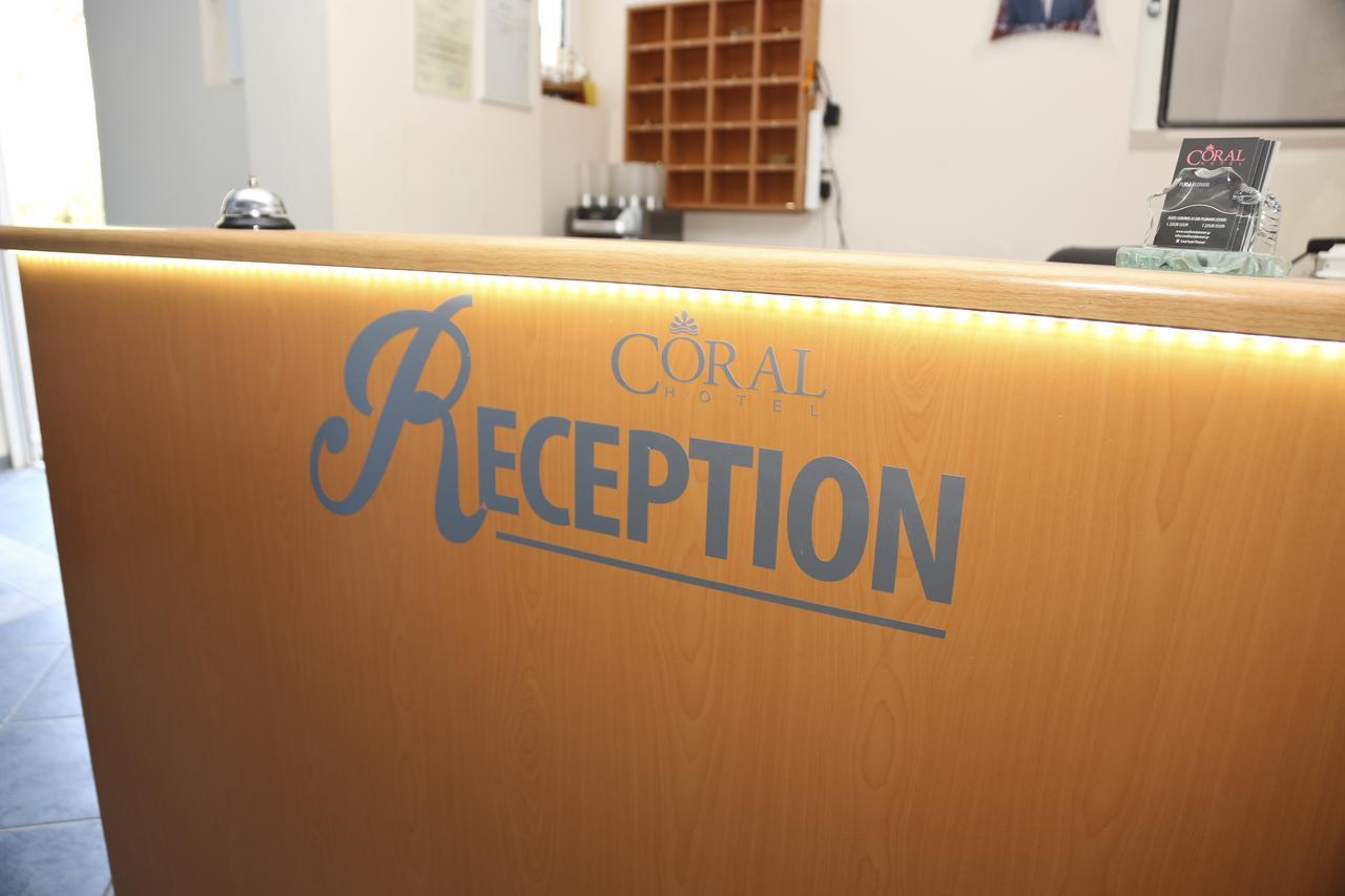 Coral Hotel Plomari 外观 照片